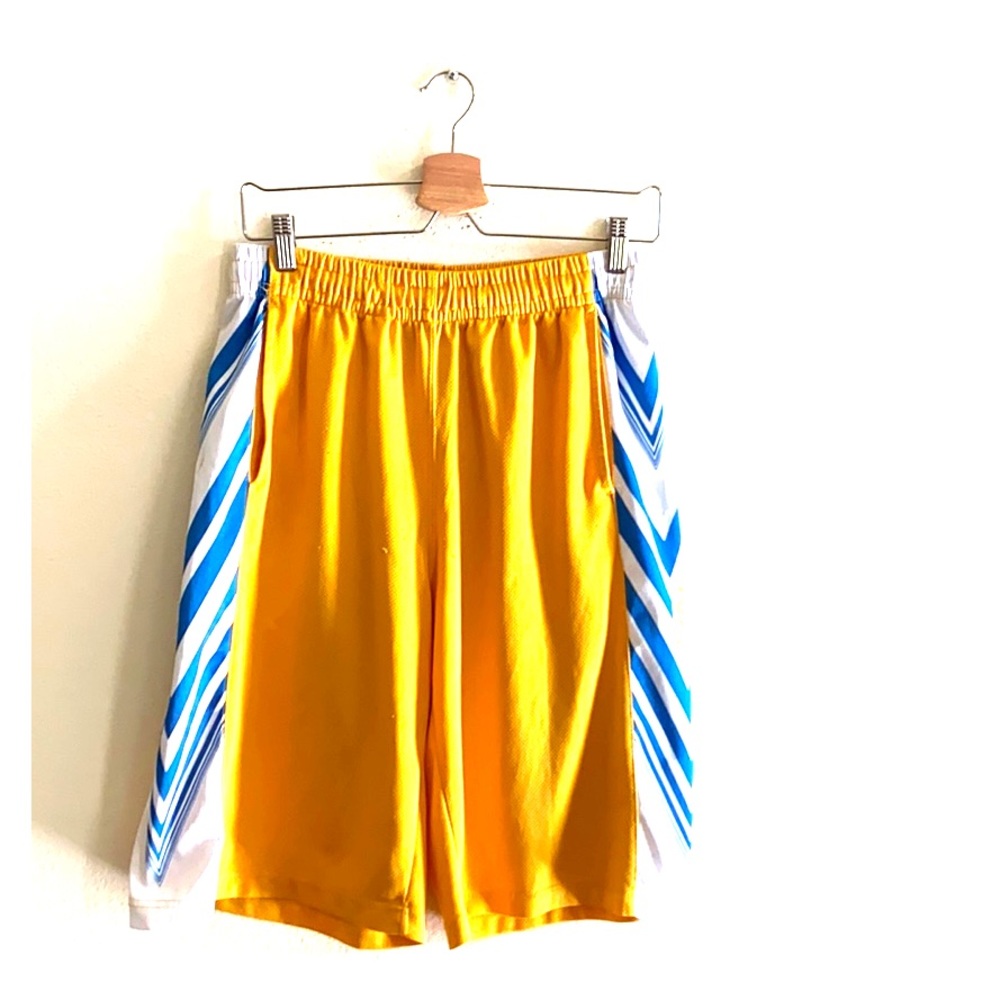 AND 1 Athletic Shorts, size Small